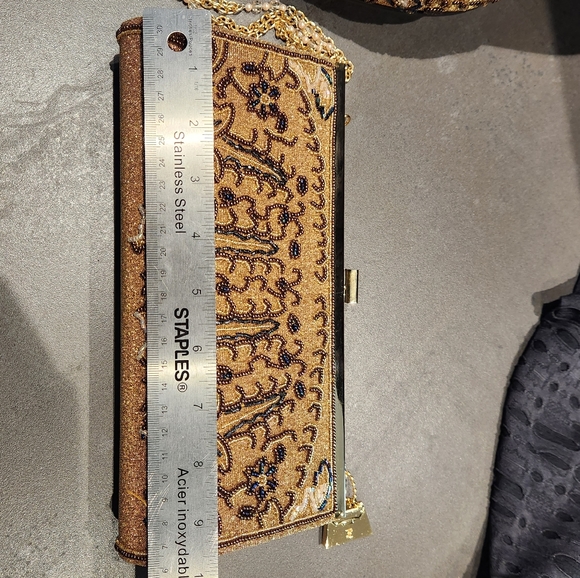 Beaded dressy mules and matching clutch. Designer - Jeanne Lottie, size 39. - Picture 13 of 14